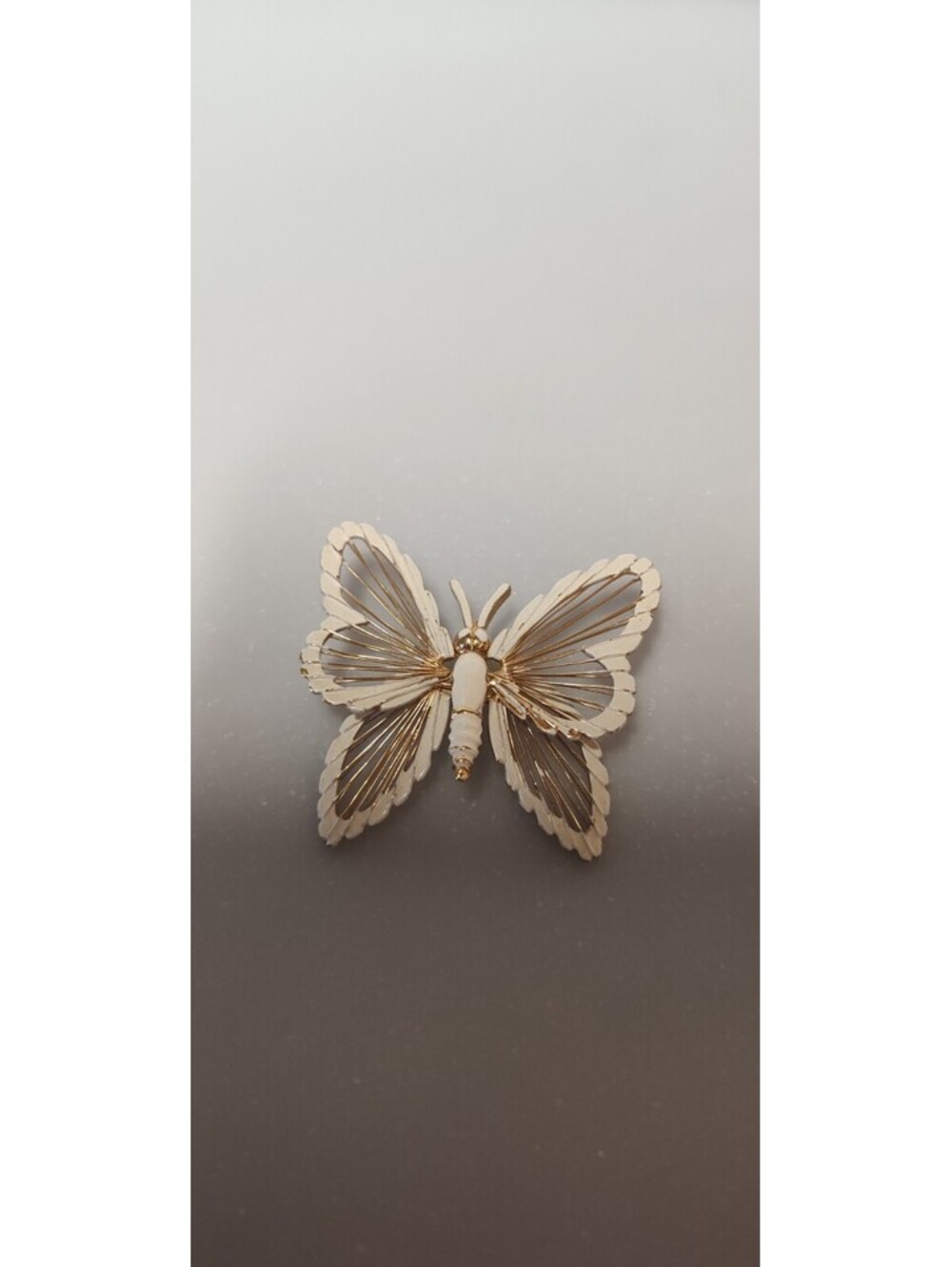 Vintage MONET Butterfly Brooch Lot 3 Signed Gold Tone Rhinestone Enamel - Picture 4 of 7